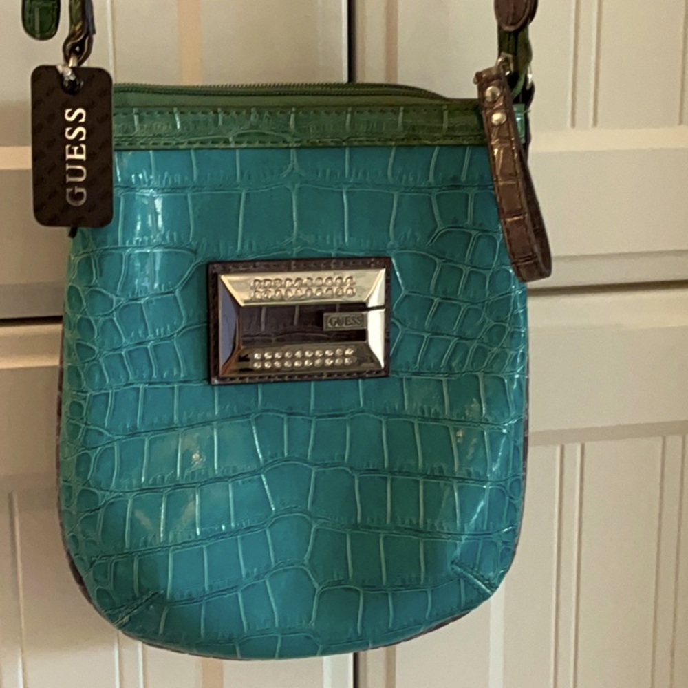 NEW GUESS Wynonna Mini cross body. Blue/Green/Gray